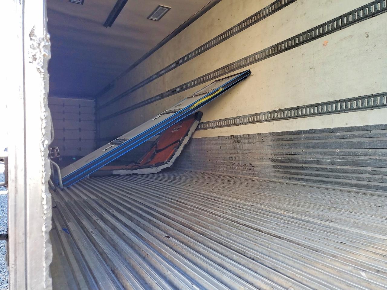 2006 UTILITY Reefer tra VIN 1UYVS24856U783704 photo 6