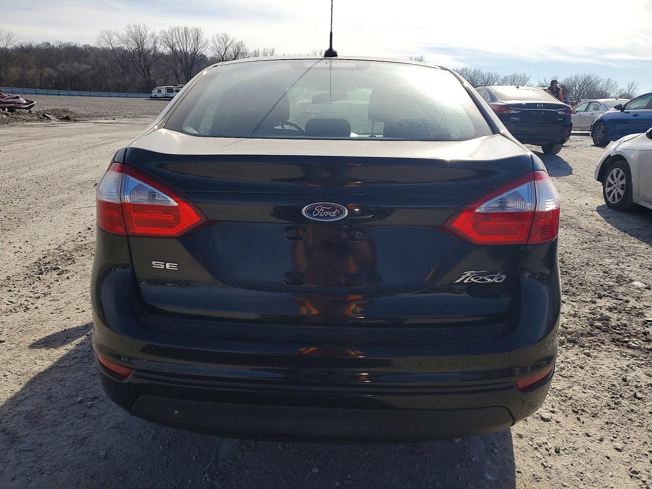 2018 Ford Fiesta VIN 3FADP4BJ8JM126444 photo 6