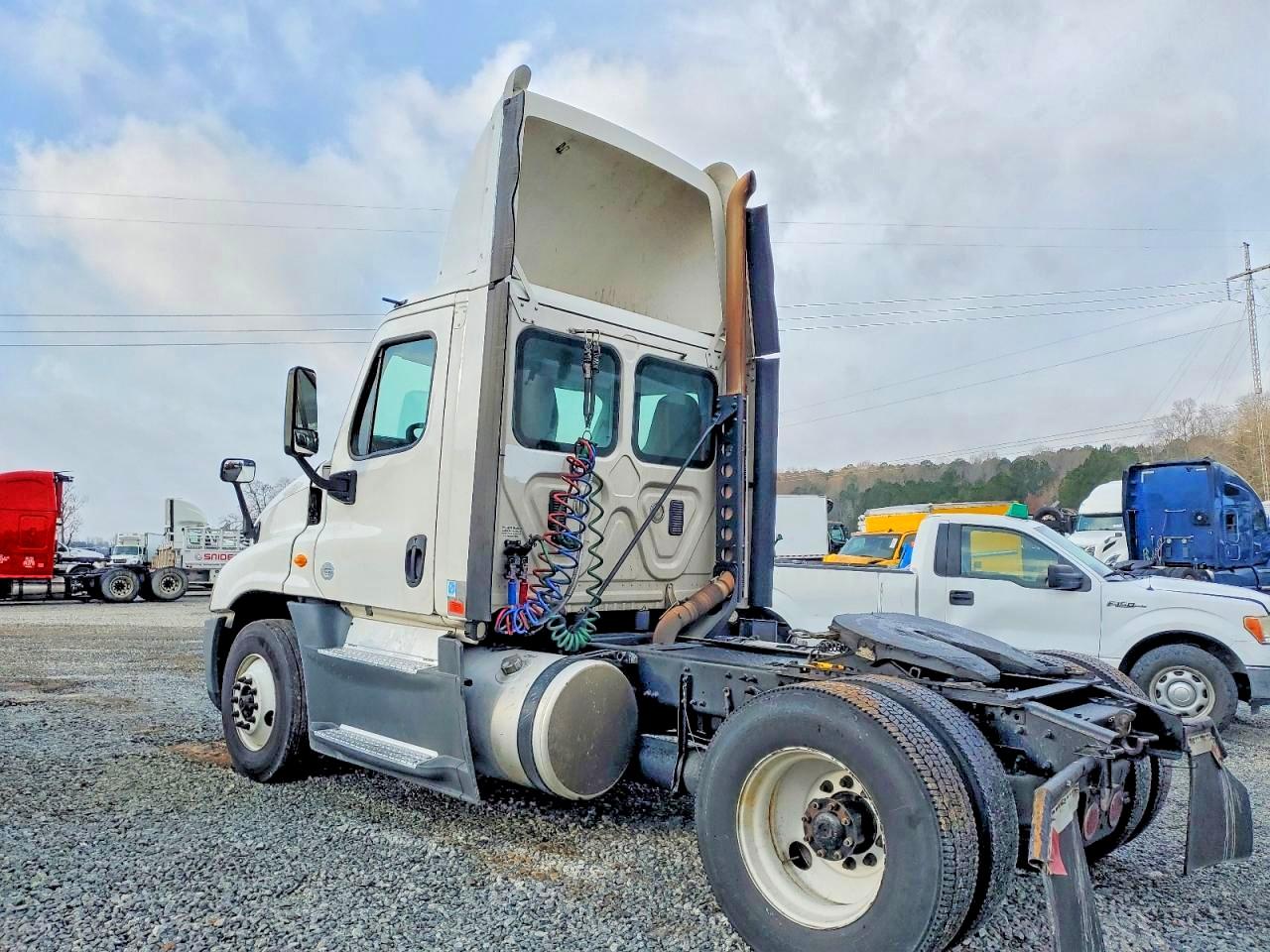 2016 FREIGHTLINER All other VIN 1FUBGEDV0GLHC5749 photo 6