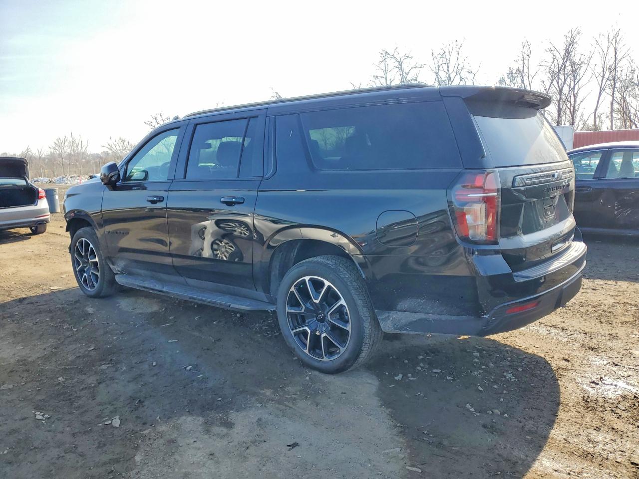 2024 CHEVROLET Suburban VIN 1GNSKEKD5RR201165 photo 2