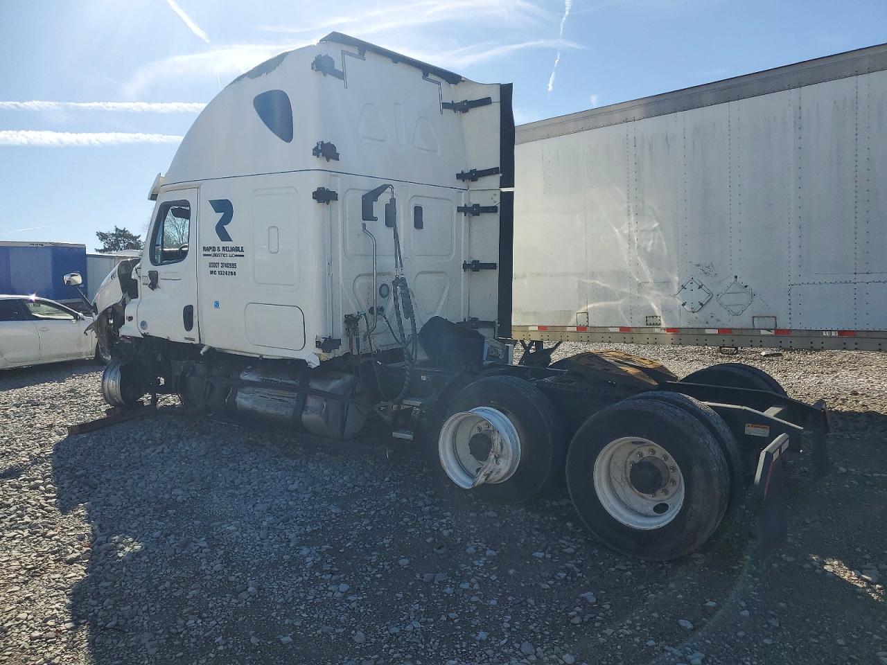 2017 FREIGHTLINER All other VIN 3AKJGLDR8HDHU1652 photo 3