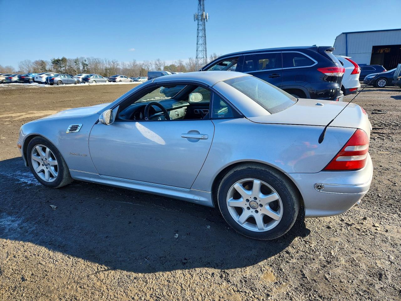 2003 Mercedes-Benz Slk-class VIN WDBKK49FX3F274713 photo 2