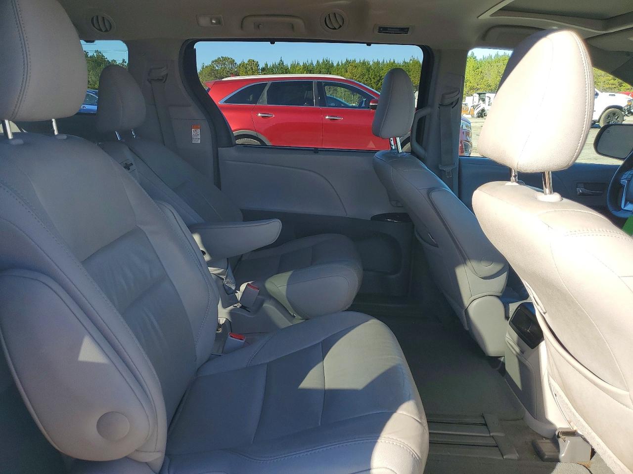 2015 Toyota All models VIN 5TDYK3DC6FS566169 photo 10