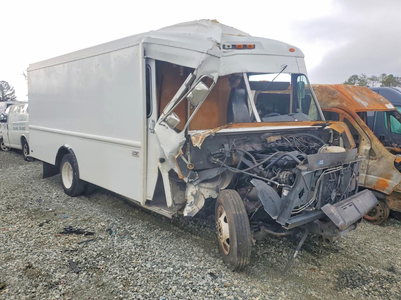 2003 WORKHORSE All models VIN 5B4HP42Y333359828 photo 4