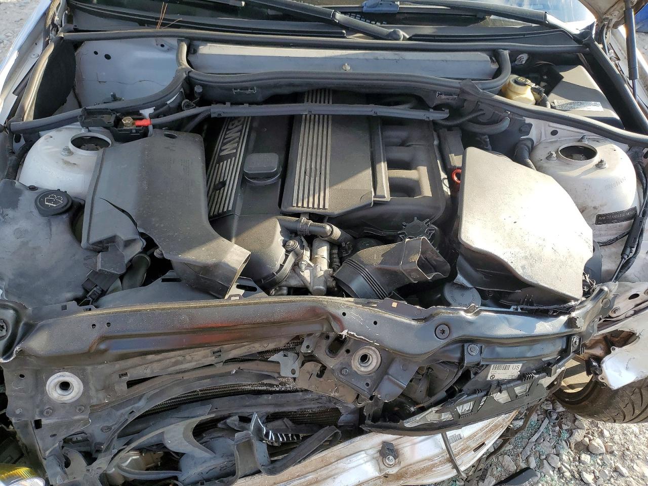 2005 BMW 3 series VIN WBAEV33495KX13267 photo 11