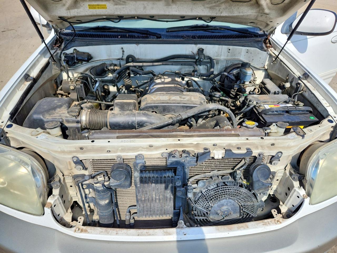2004 Toyota Sequoia VIN 5TDZT34A04S232877 photo 11