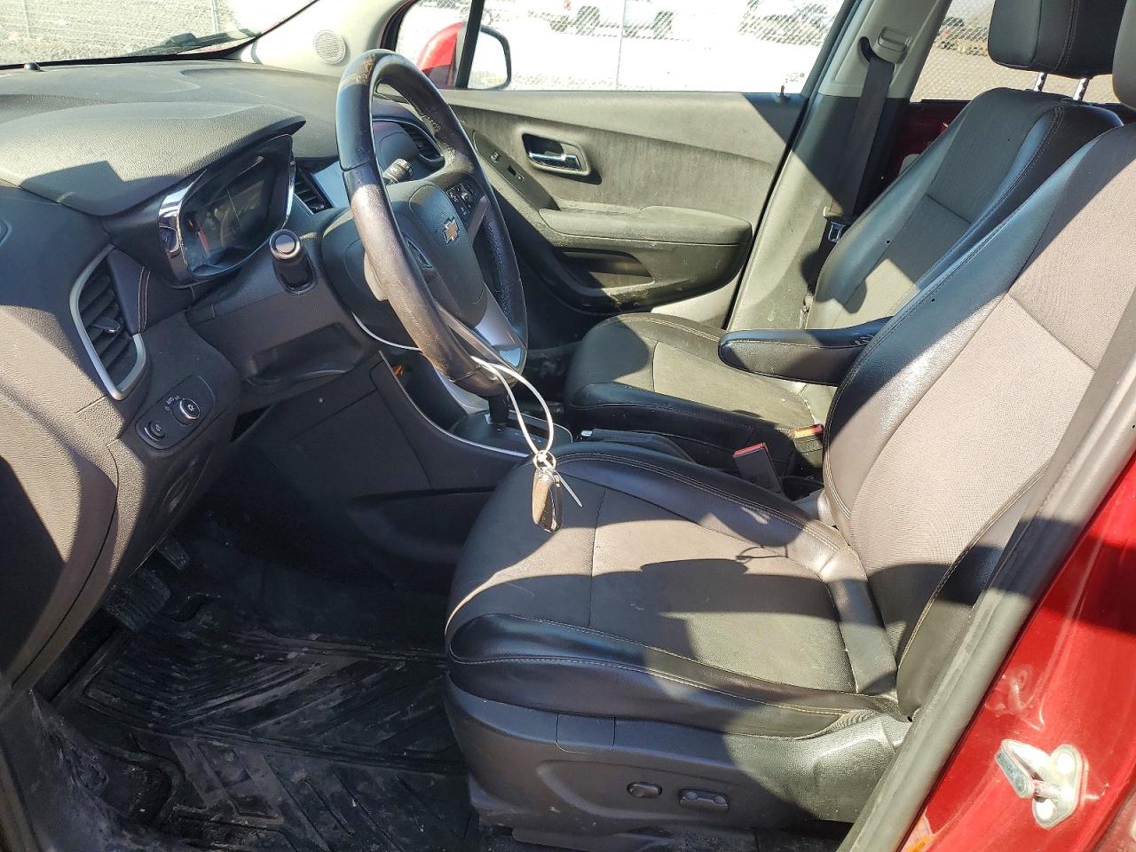 2018 Chevrolet Trax VIN 3GNCJLSB6JL177285 photo 7