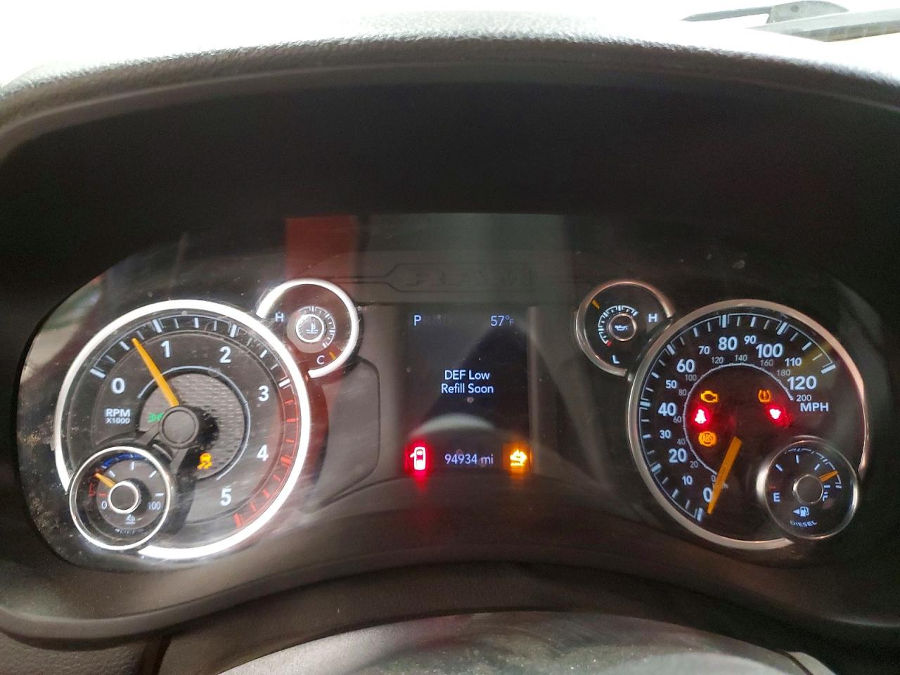 2022 Ram 2500 VIN 3C6UR5CL3NG222150 photo 9