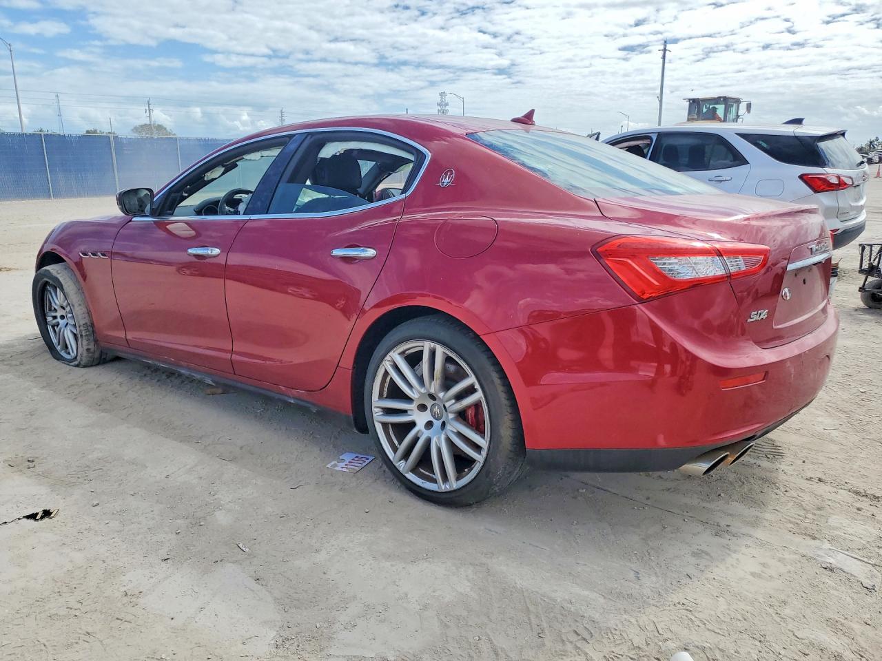 2017 Maserati All models VIN ZAM57RTL0H1196406 photo 2