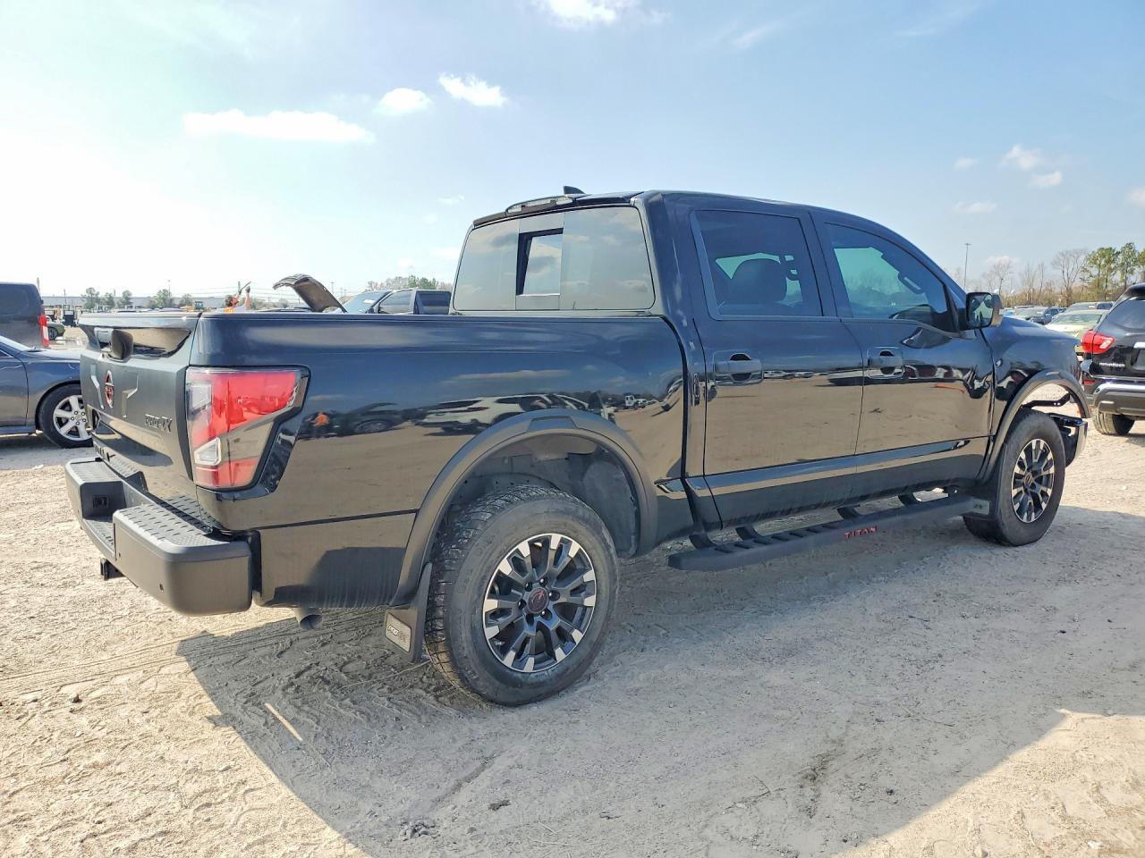 2024 NISSAN Titan pro- VIN 1N6AA1ED9RN113154 photo 3