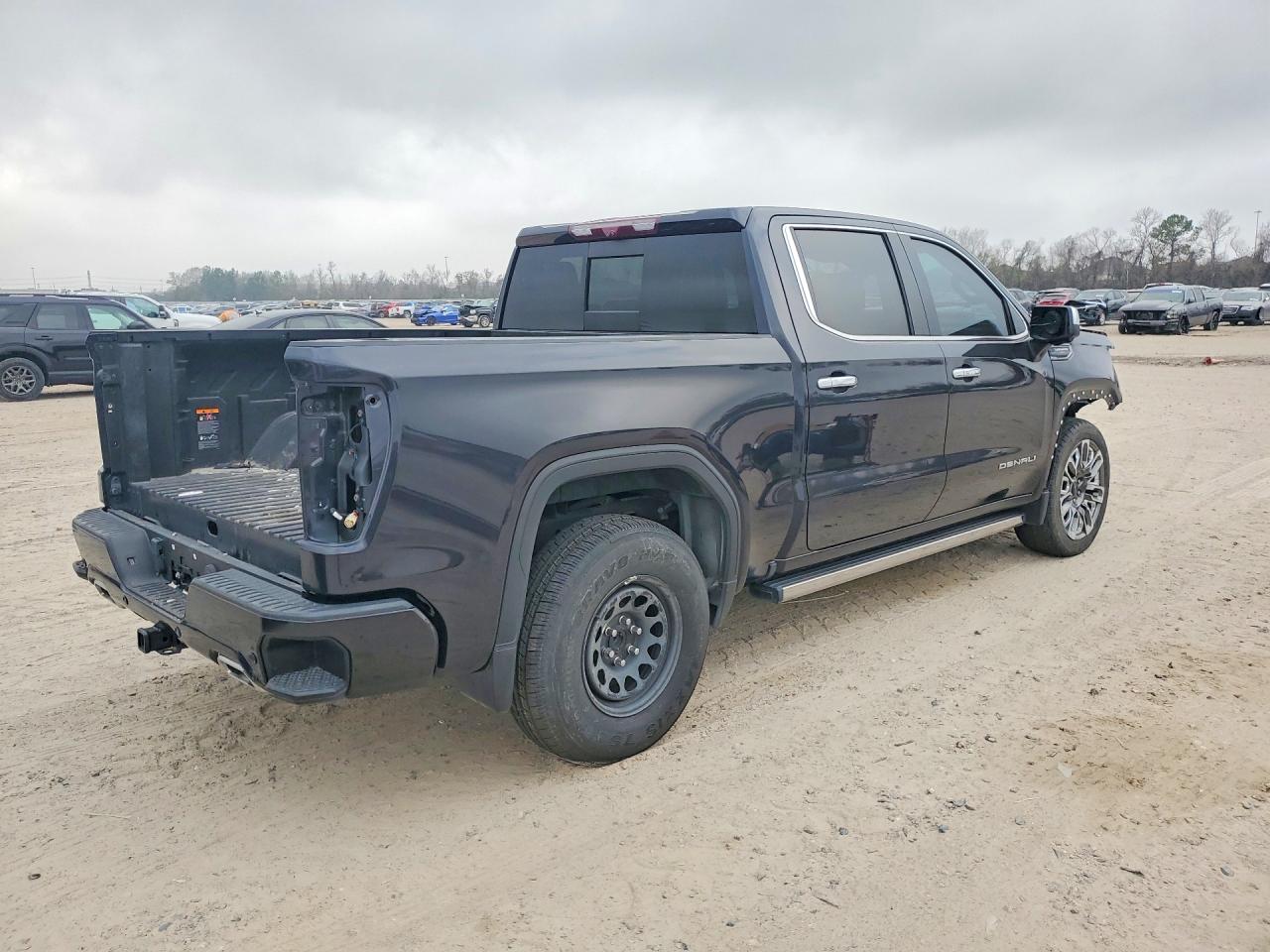2023 GMC SIERRA VIN 1GTUUHEL6PZ268337 photo 3