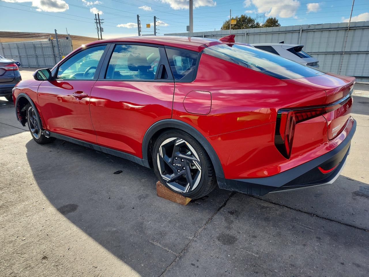 2025 Kia All other VIN 3KPFU4DEXSE030984 photo 2