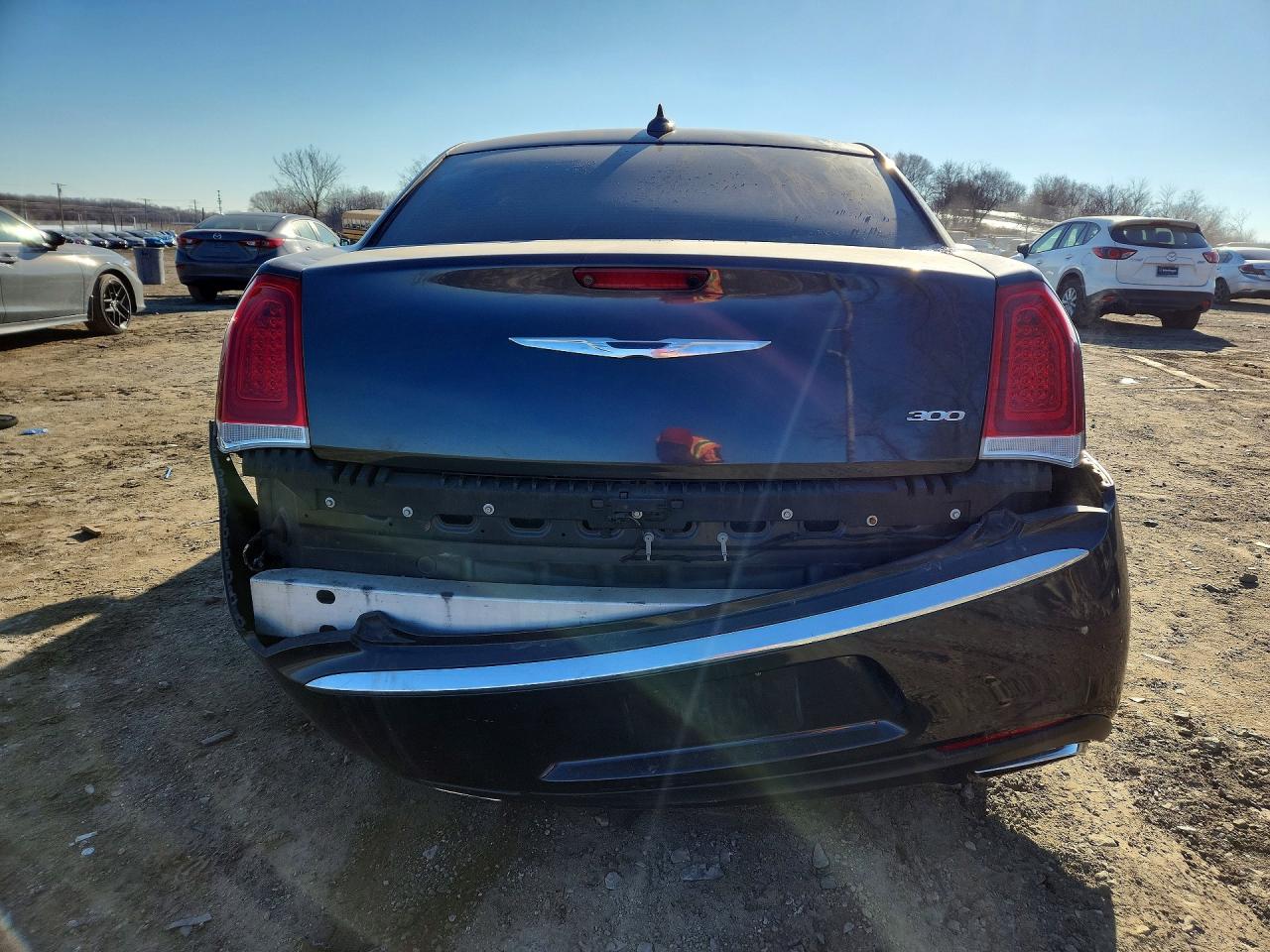 2016 Chrysler 300 VIN 2C3CCAAG5GH243769 photo 6