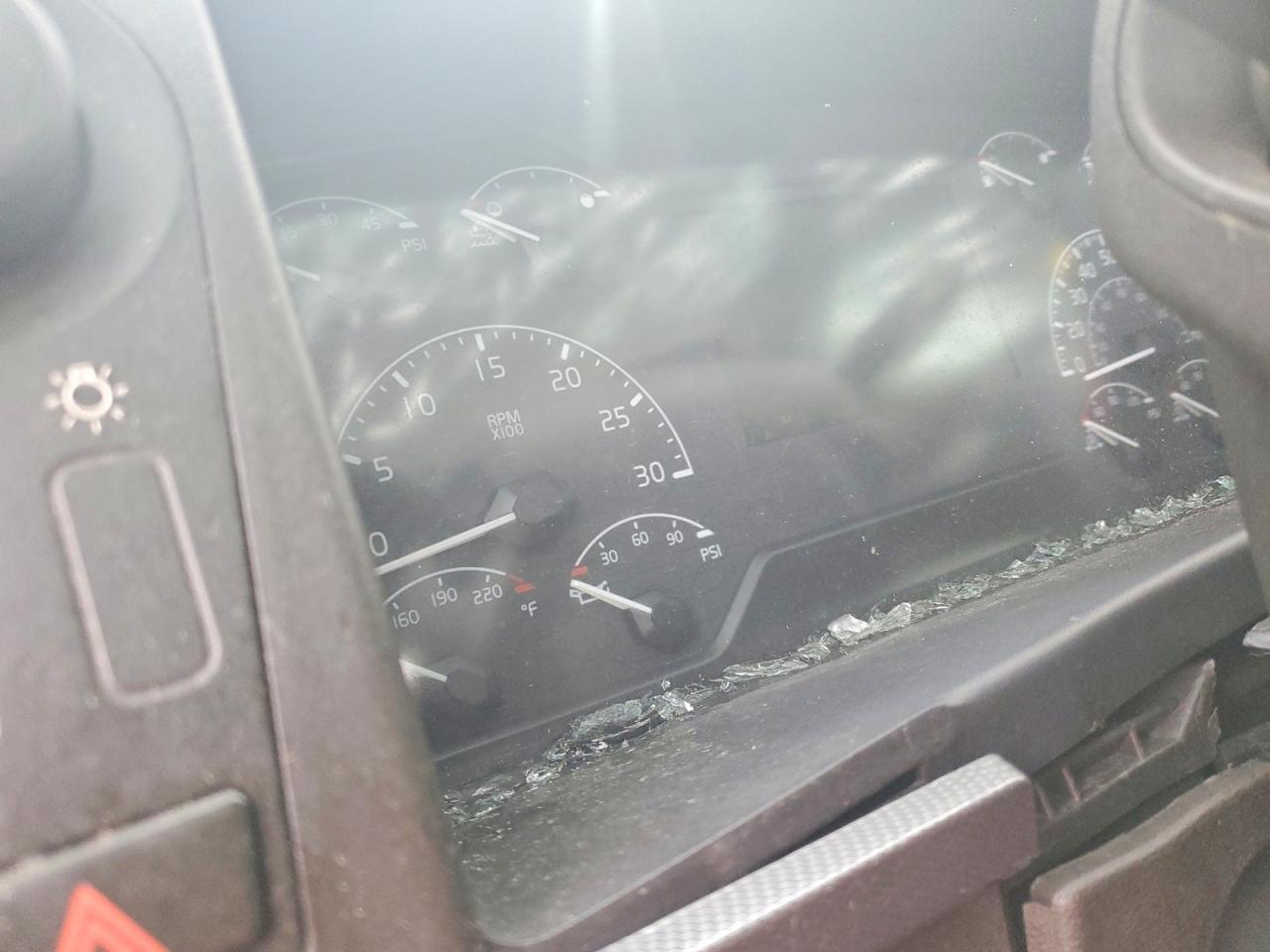 2023 Volvo All models VIN 4V4NC9EH7PN339937 photo 8