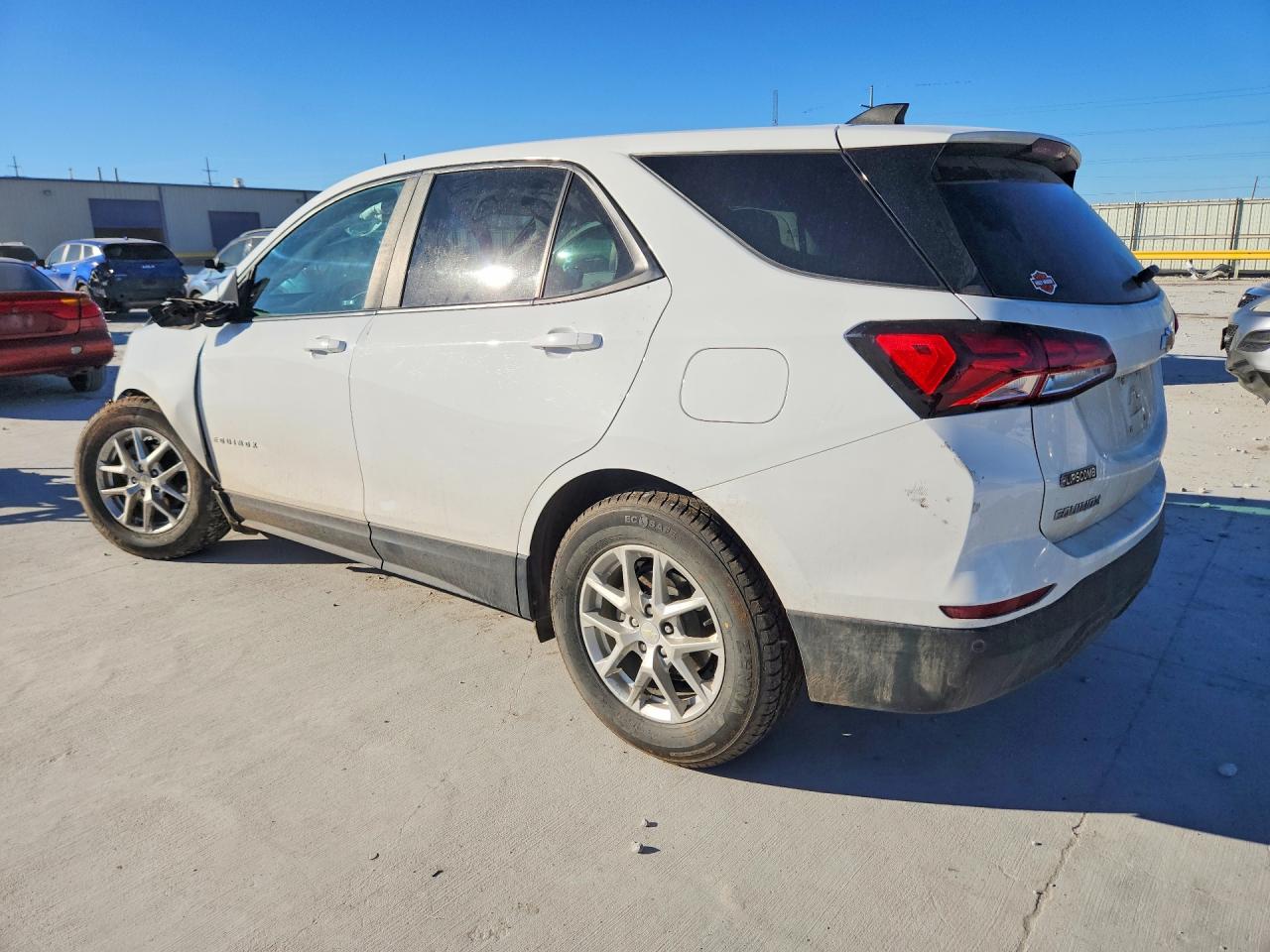 2022 Equinox VIN 3GNAXHEV6NS102686 photo 2