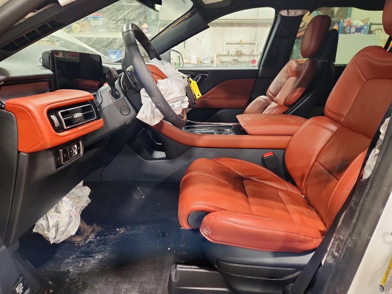 2025 Lincoln Aviator VIN 5LM5J7XC8SGL16079 photo 7