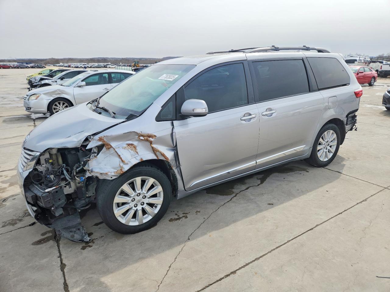 2015 Toyota All models VIN 5TDYK3DC4FS584752 photo 1