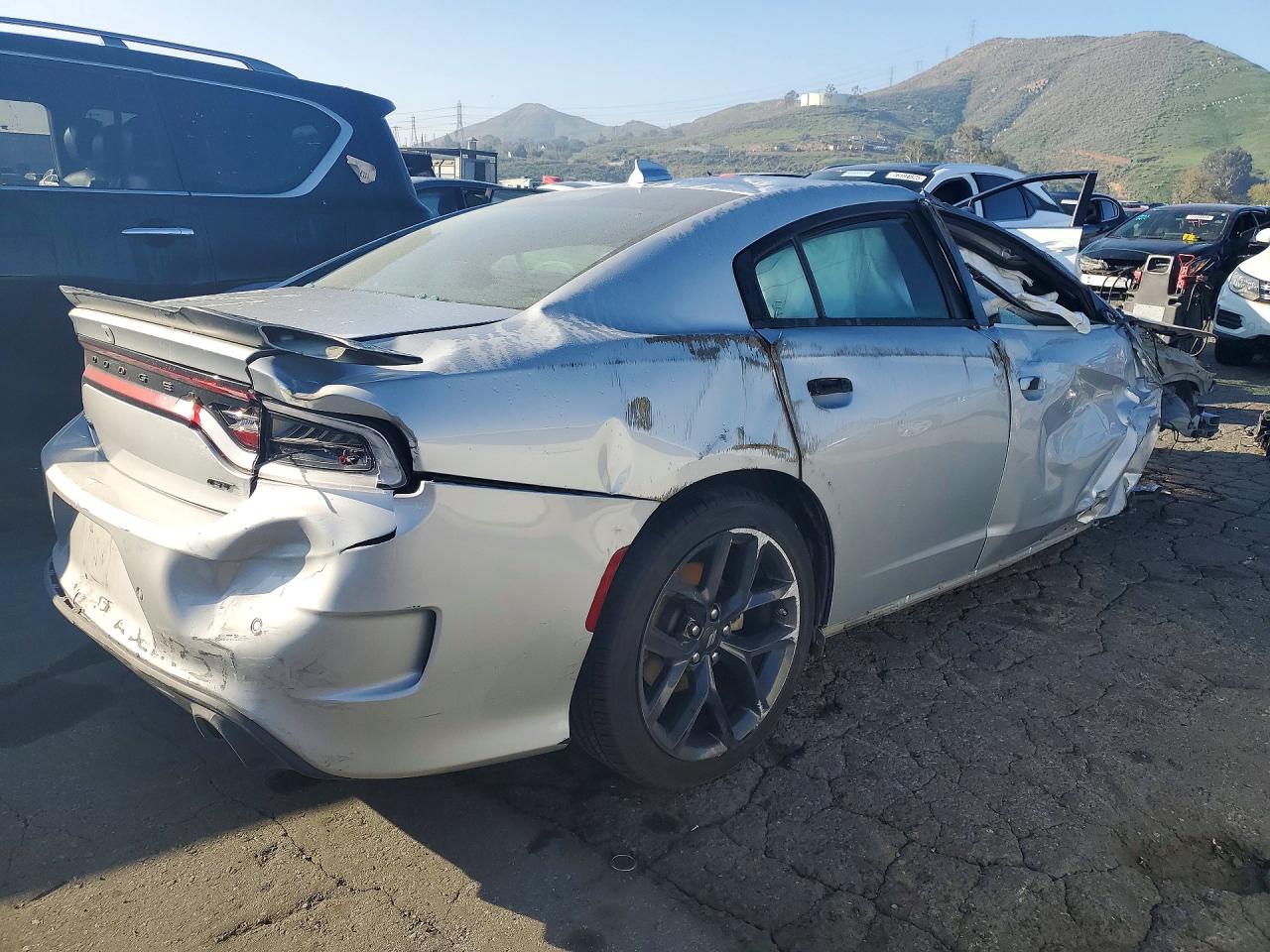 2023 Dodge Charger VIN 2C3CDXHG4PH615589 photo 3