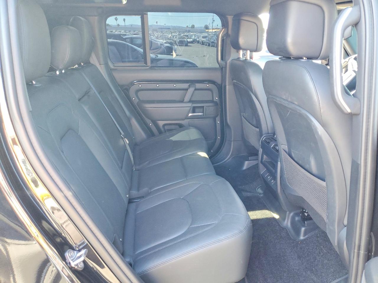 2025 Land Defender VIN SALEJ7EX3S2358808 photo 11