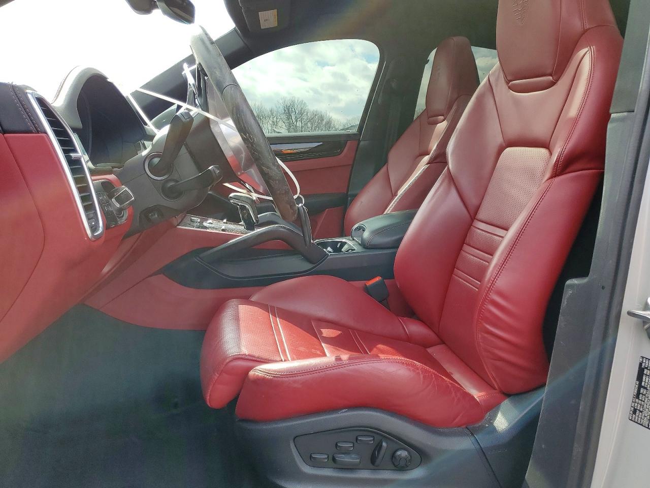 2022 Porsche Cayenne VIN WP1BE2AY8NDA51125 photo 7