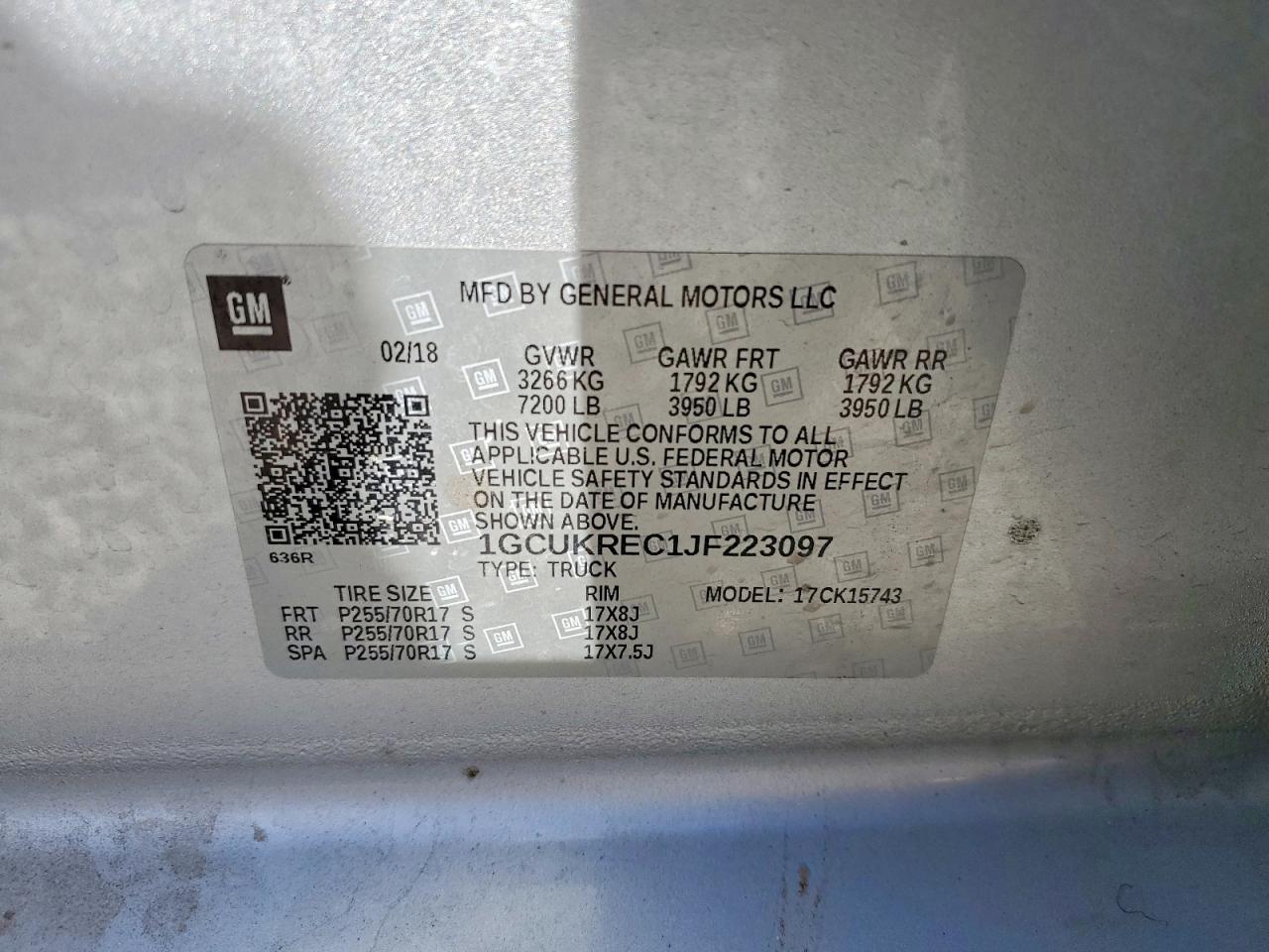2018 Chevrolet All models VIN 1GCUKREC1JF223097 photo 12