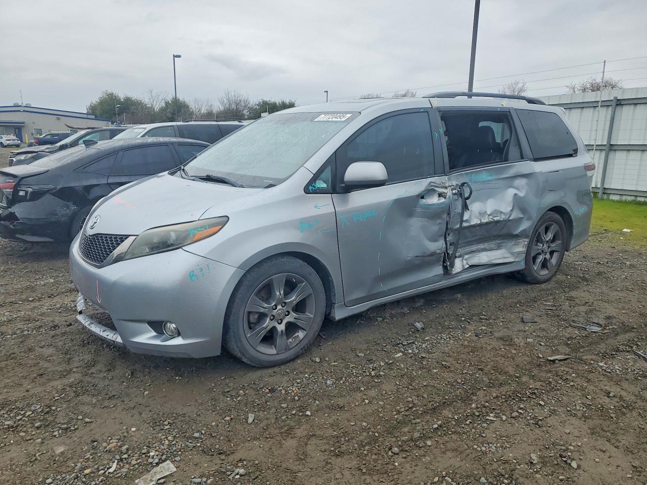 2015 Sienna VIN 5TDXK3DC7FS623961 photo 1