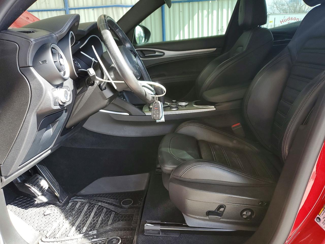 2022 Alfa Stelvio VIN ZASPAKBN5N7D24888 photo 7
