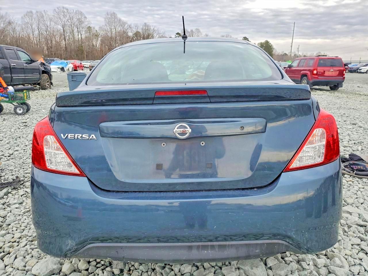 2017 NISS Versa VIN 3N1CN7AP4HL892547 photo 6