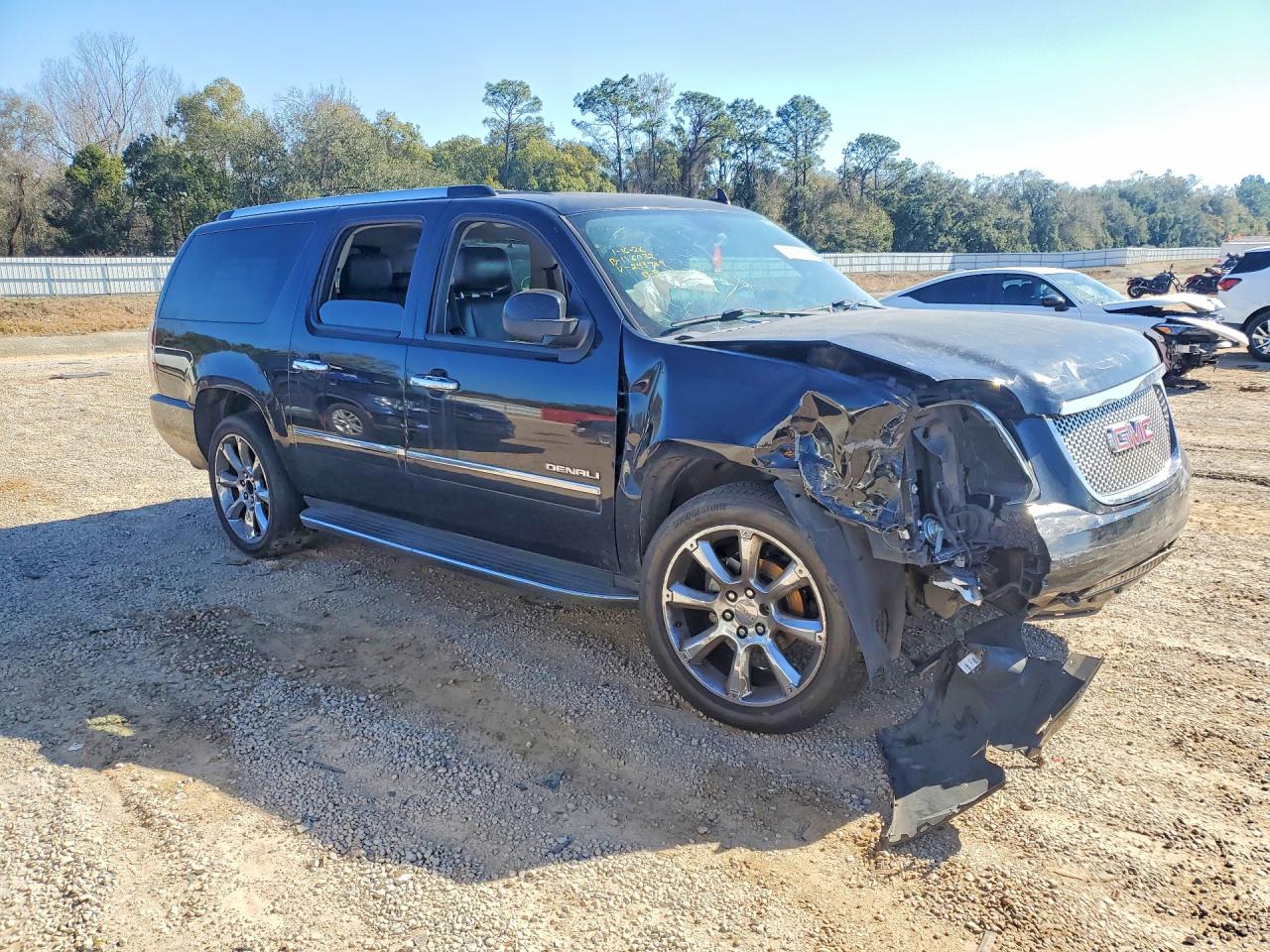 2014 GMC Yukon VIN 1GKS1MEF9ER243789 photo 4