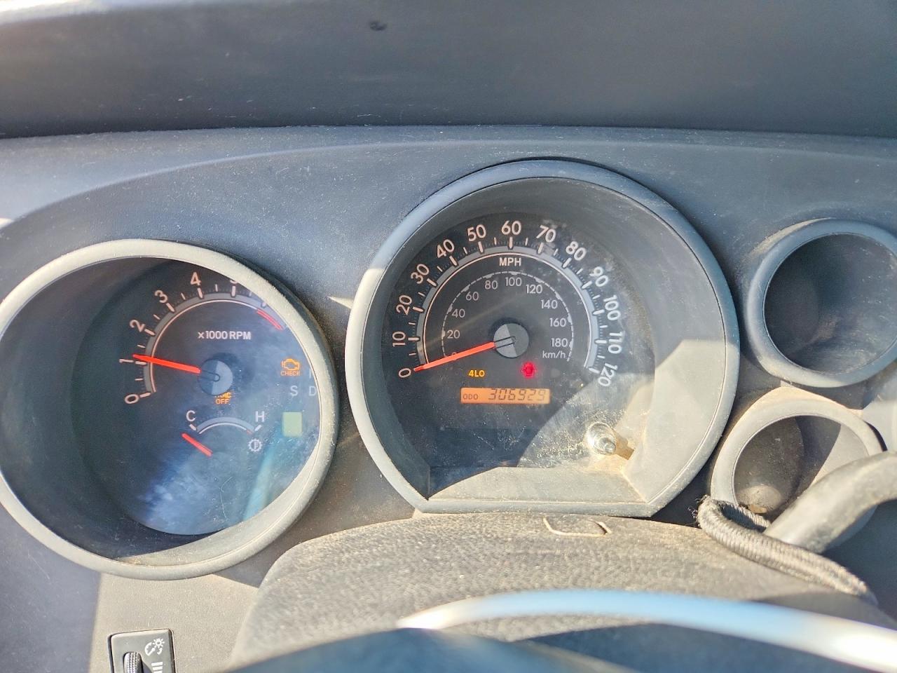 2013 Toyota Tundra VIN 5TFUM5F19DX050279 photo 9