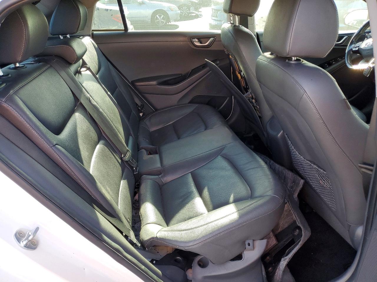 2018 Hyundai Ioniq VIN KMHC85LC3JU064144 photo 10