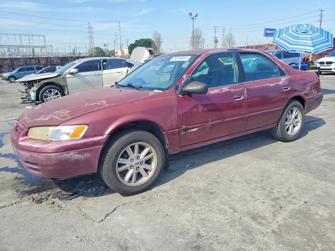 1998 Toyota Camry VIN 4T1BG22K0WU373258 photo 1