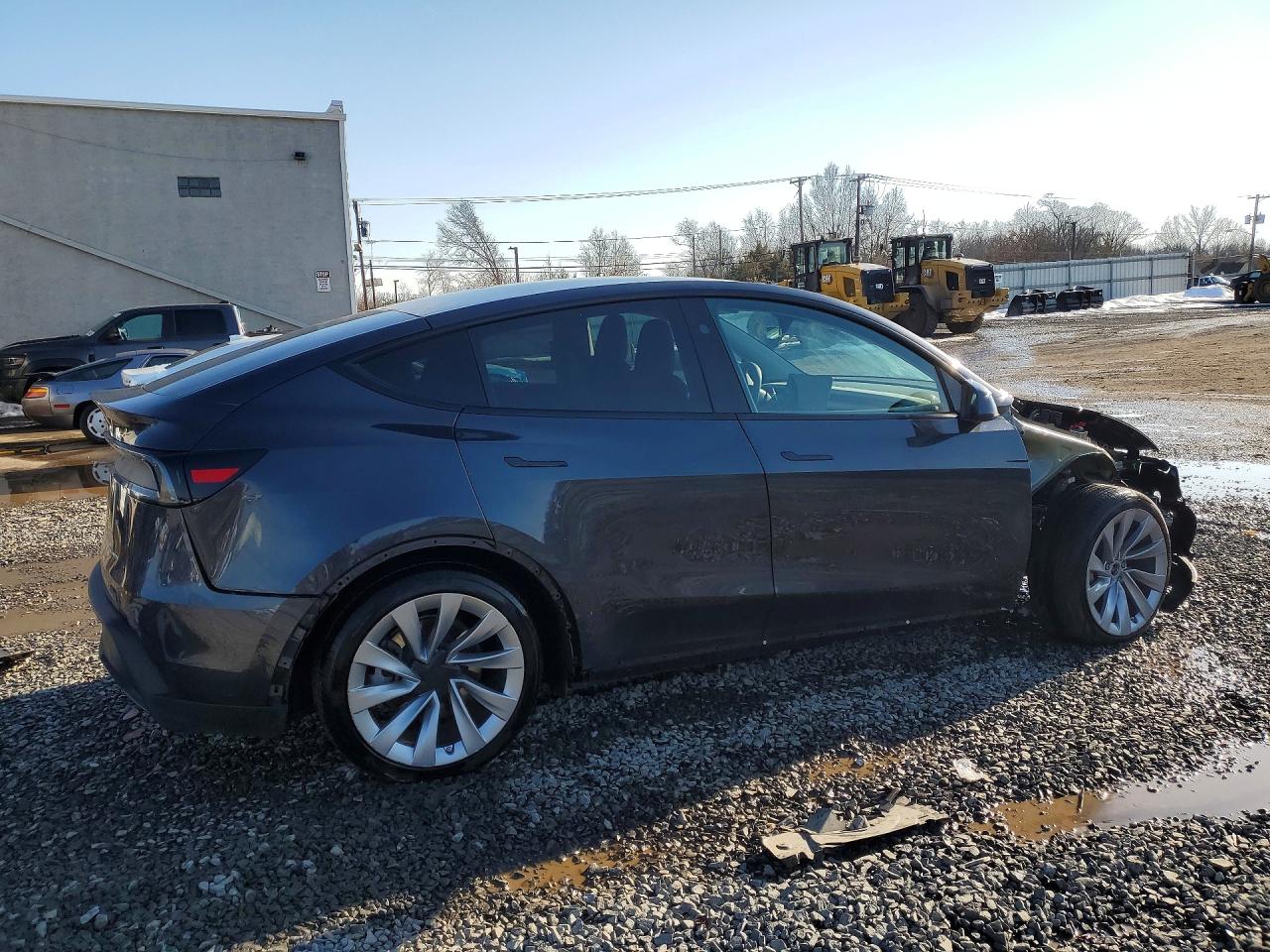 2026 Tesla Model y VIN 7SAYGDEE9TA410232 photo 3