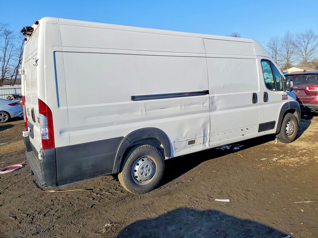 2019 RAM Promaster VIN 3C6URVJG3KE558569 photo 3