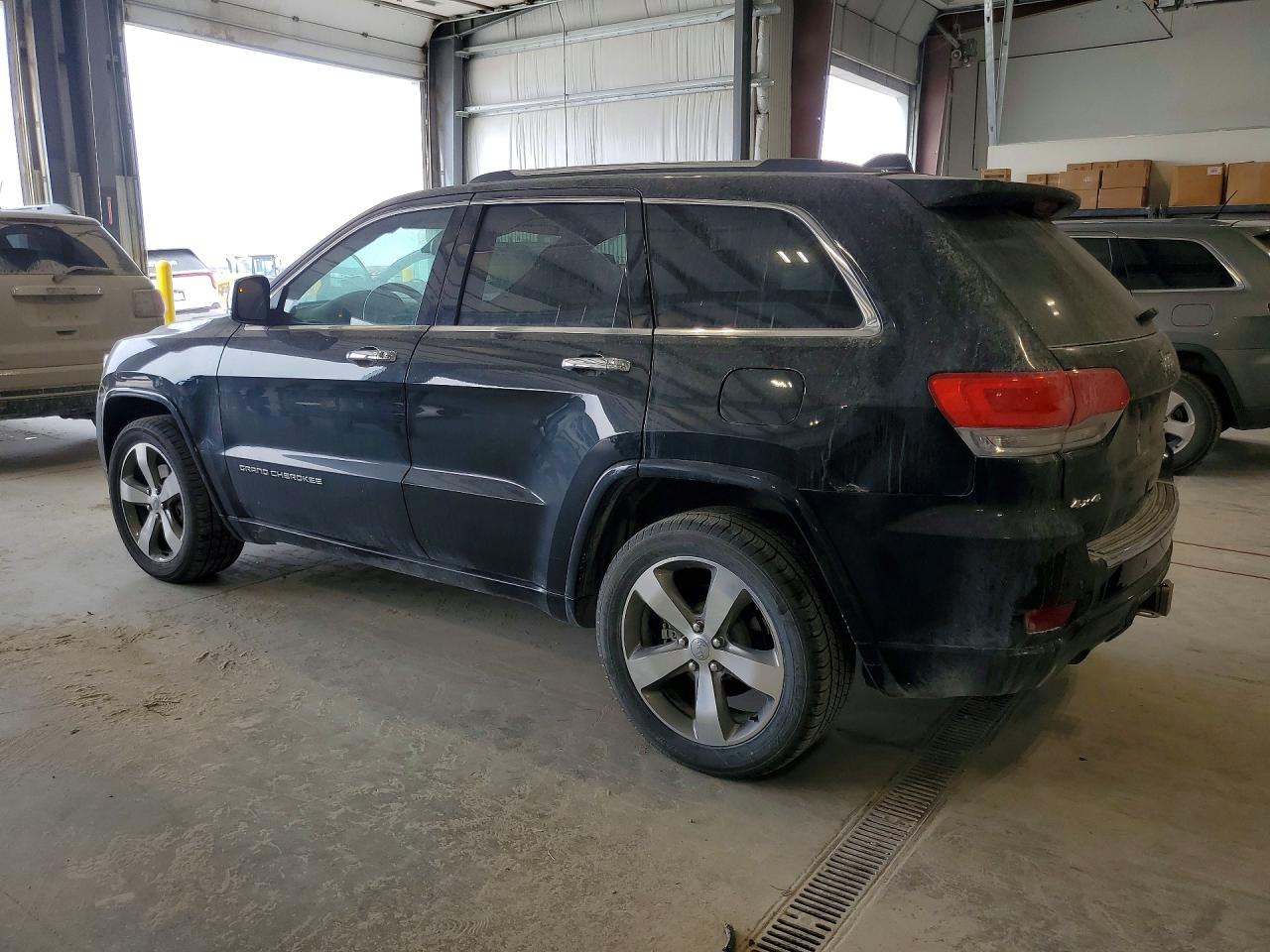 2014 Jeep Cherokee VIN 1C4RJFCG9EC272634 photo 2