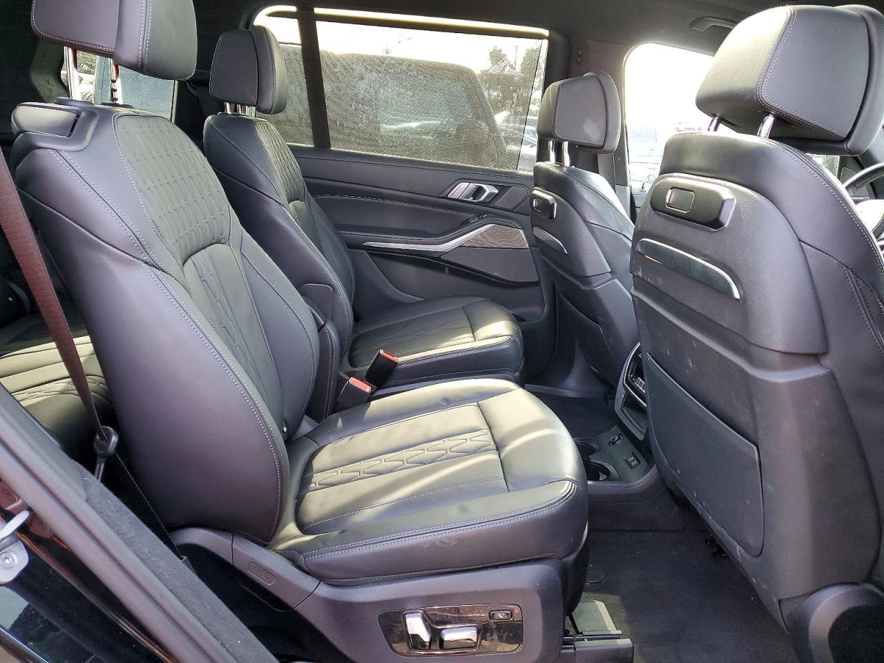 2023 BMW X7 m60i VIN 5UX33EM0XP9N47020 photo 11