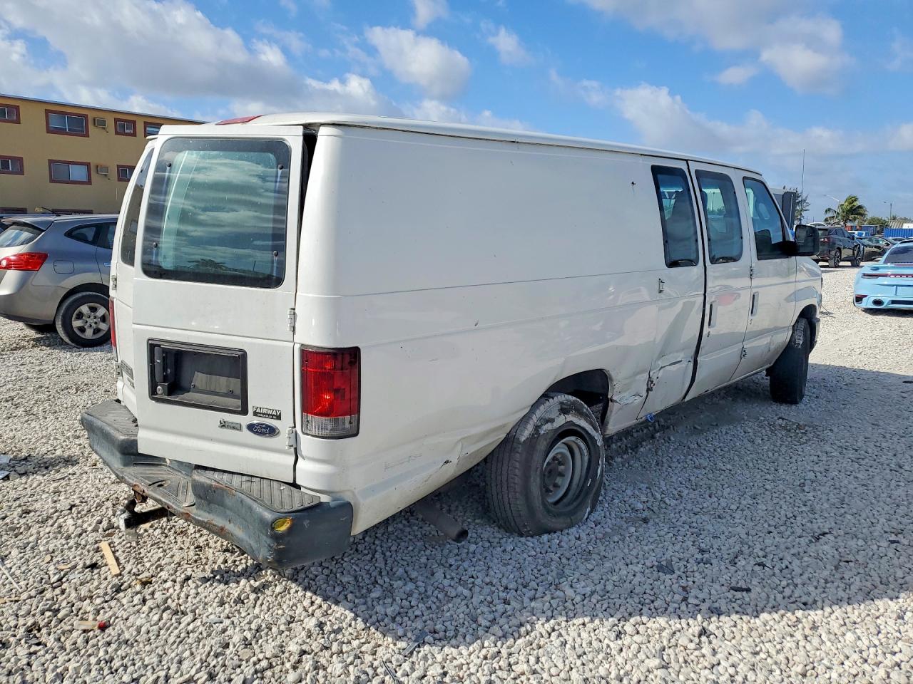 2011 Ford Econoline VIN 1FTNS2EL6BDA81046 photo 3