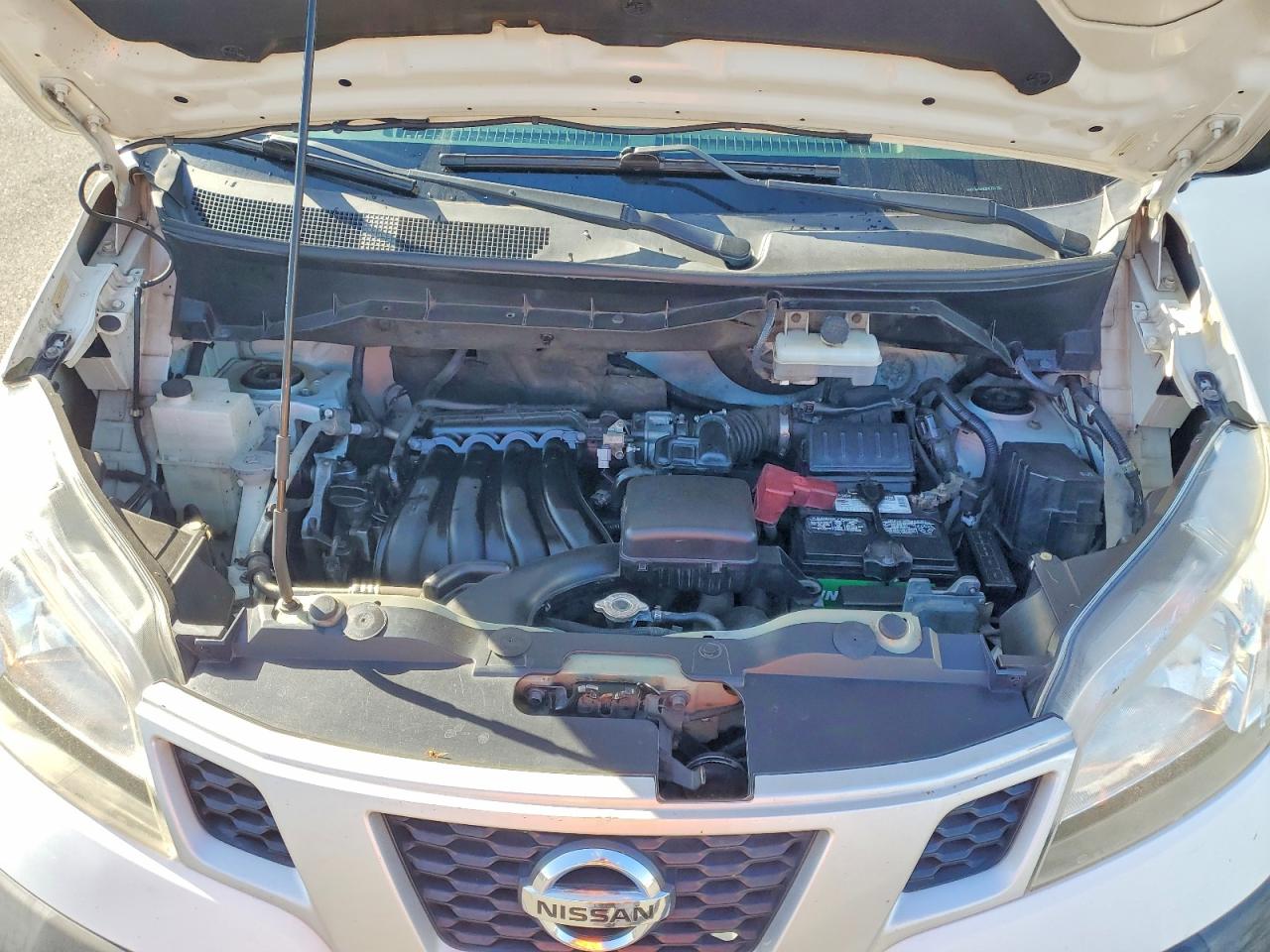 2015 Nv VIN 3N6CM0KN2FK731392 photo 12