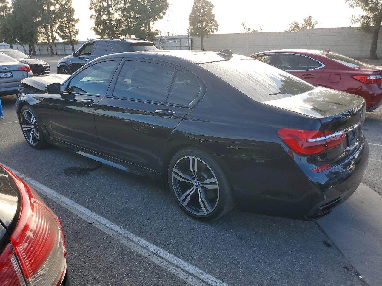 2019 BMW 7 series VIN WBA7E2C58KB218548 photo 2