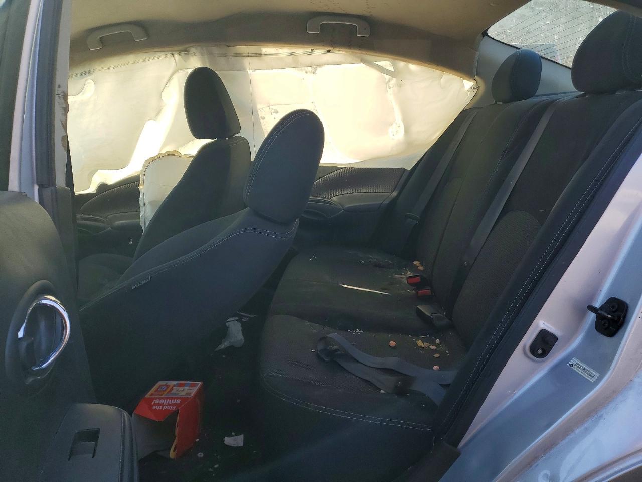 2019 Niss Versa VIN 3N1CN7AP2KL838445 photo 10