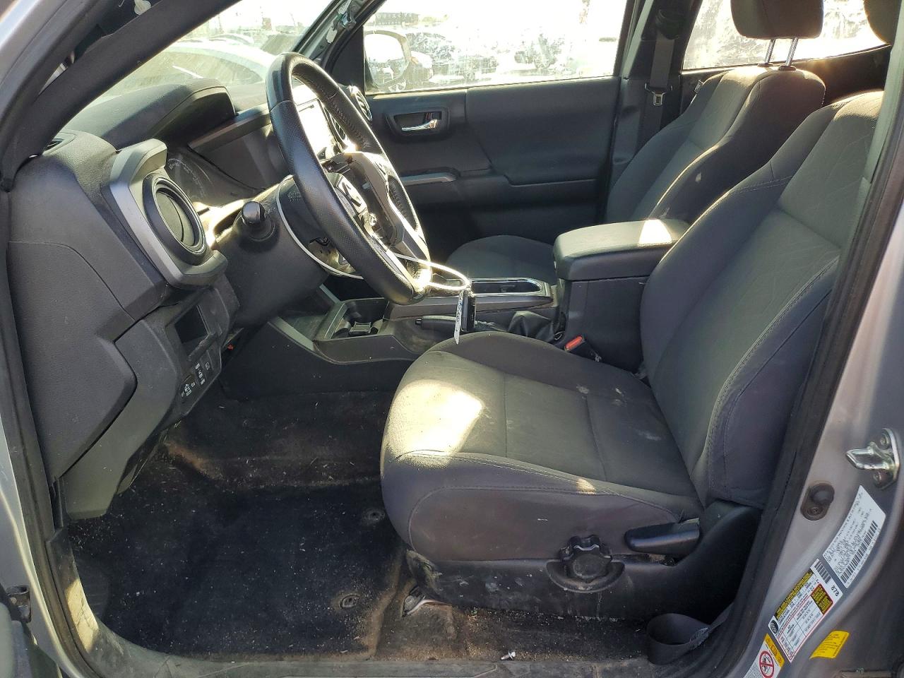 2018 Toyota Tacoma VIN 3TMAZ5CN3JM068077 photo 7