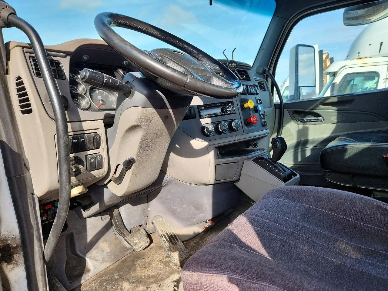 2016 PETERBILT All models VIN 1XPBA48X2GD339682 photo 5