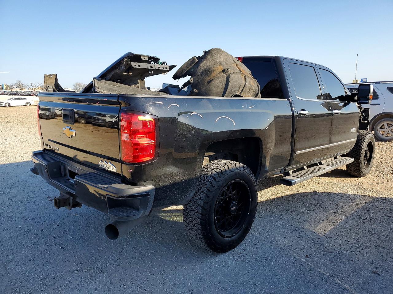 2019 All models VIN 1GC1KUEY6KF238472 photo 3