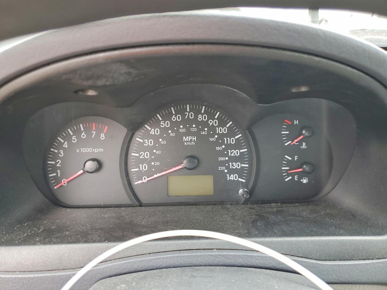 2005 Kia Spectra VIN KNAFE121755101261 photo 9