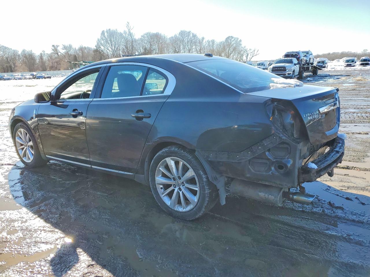 2009 Lincoln Mks VIN 1LNHM93RX9G620067 photo 2