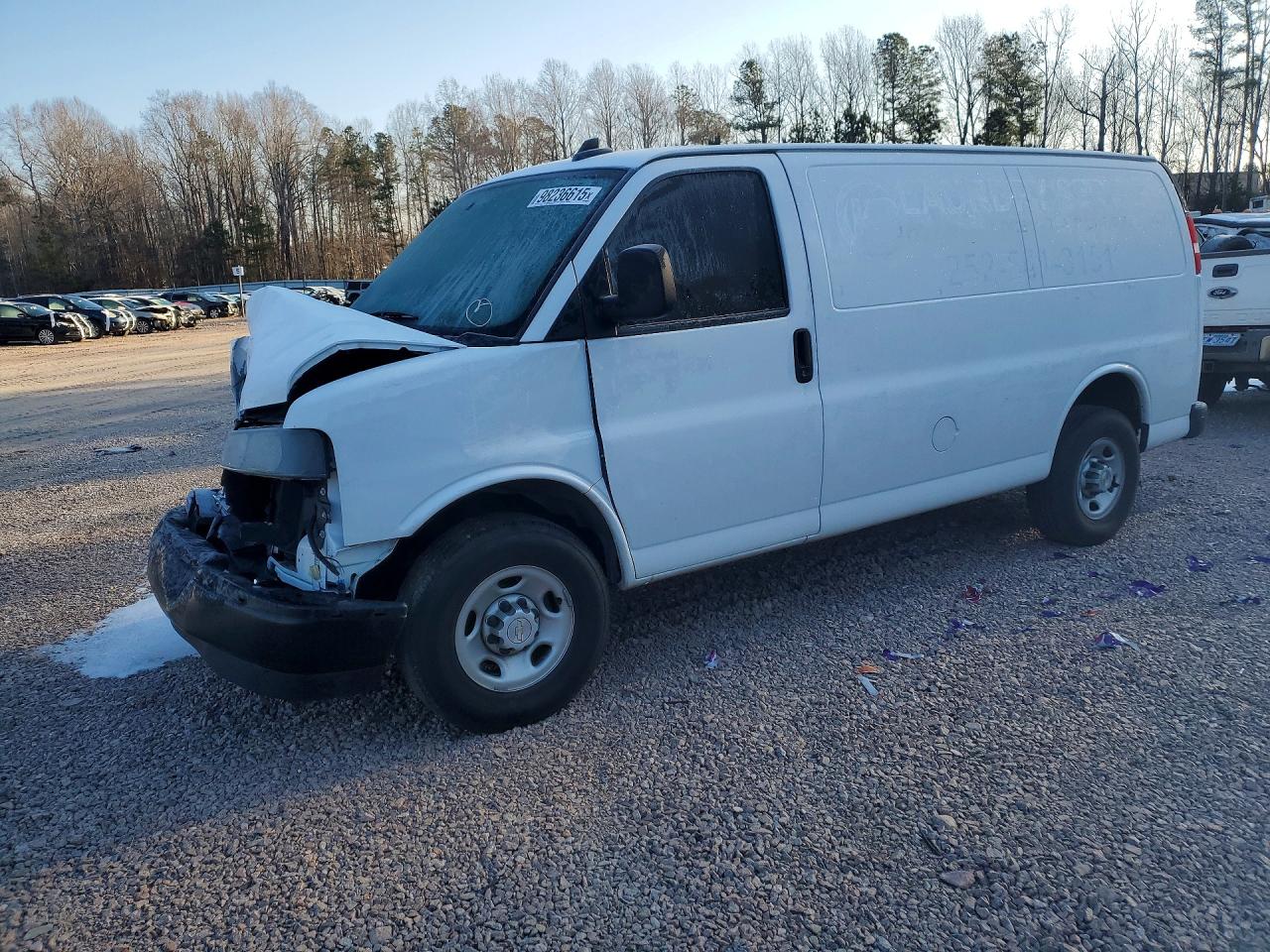 2023 Chevy Express VIN 1GCWGAFP1P1229677 photo 1