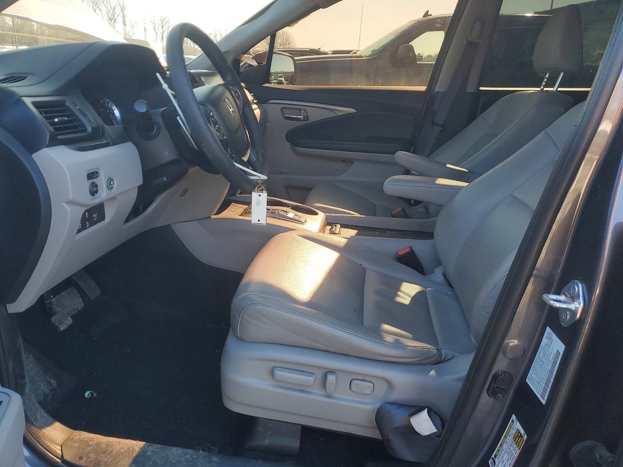 2023 Honda Ridgeline VIN 5FPYK3F58PB048642 photo 7