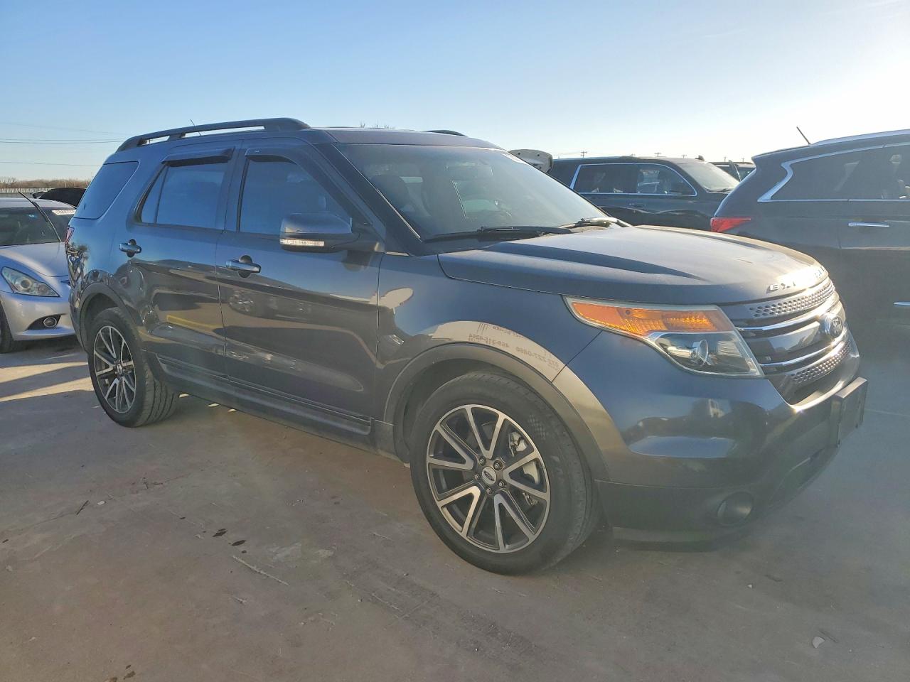 2015 Ford Explorer VIN 1FM5K7D89FGA85912 photo 4