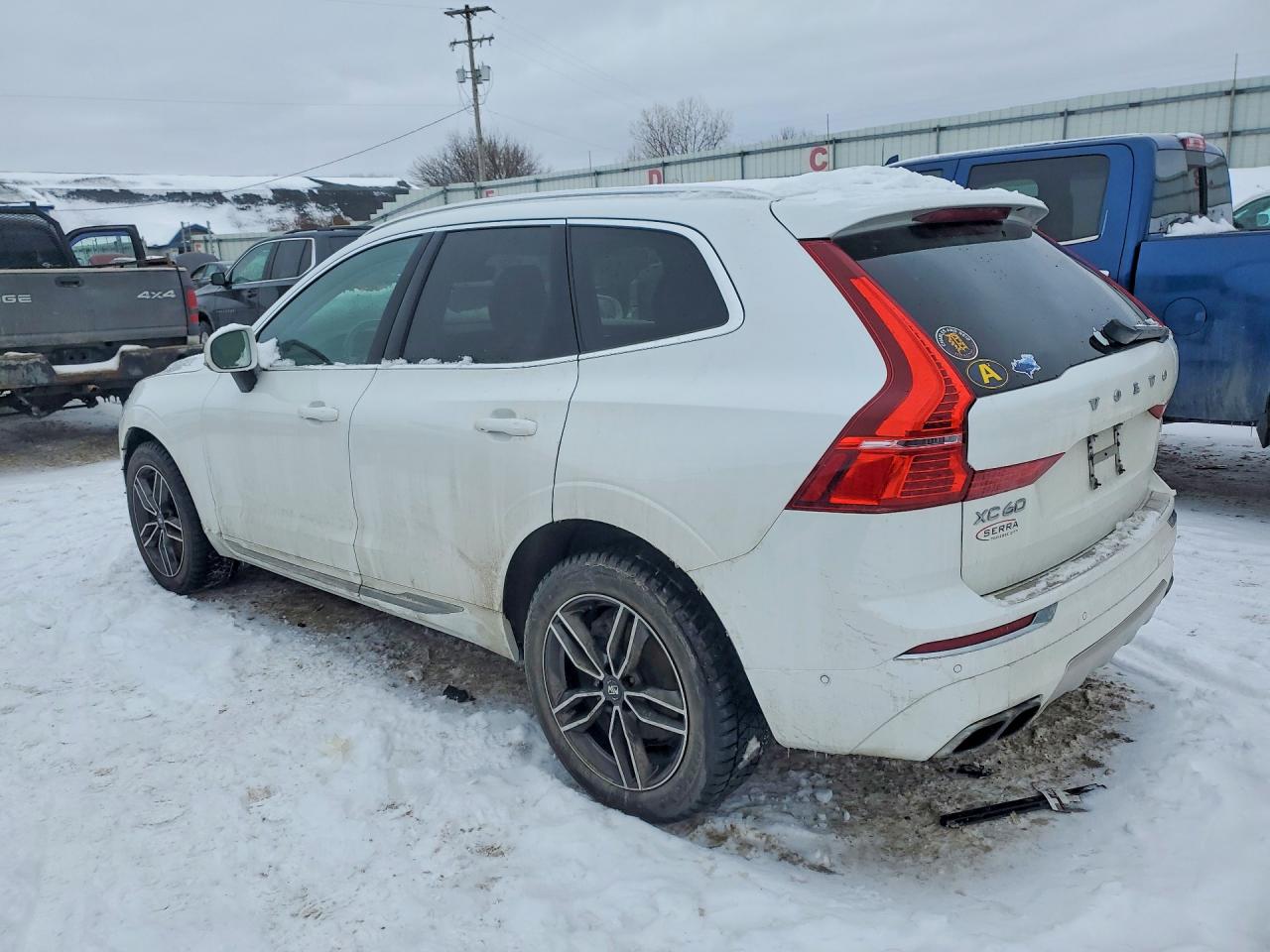 2018 Volvo Xc60 VIN LYVA22RL0JB078158 photo 2