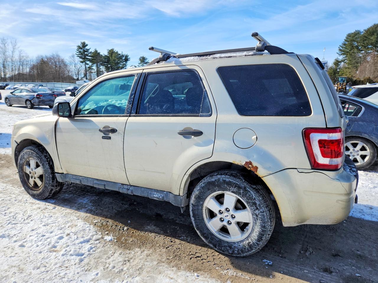 2012 Ford Escape VIN 1FMCU9DG4CKB84098 photo 2